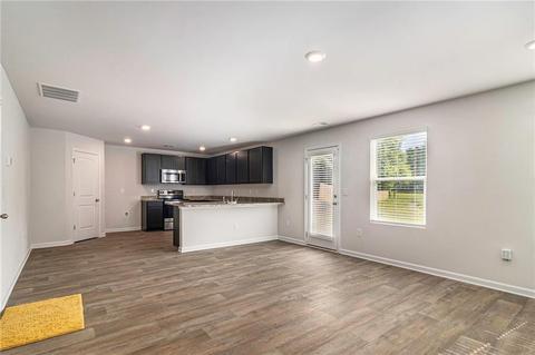 1068 Bluecoat Cir, Hampton, GA 30228 photo 6