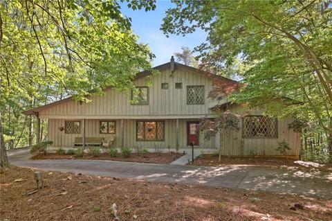 3622 Lamplighter Cove Rd, Gainesville, GA 30504