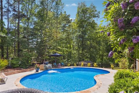 971 Roper Rd, Canton, GA 30115