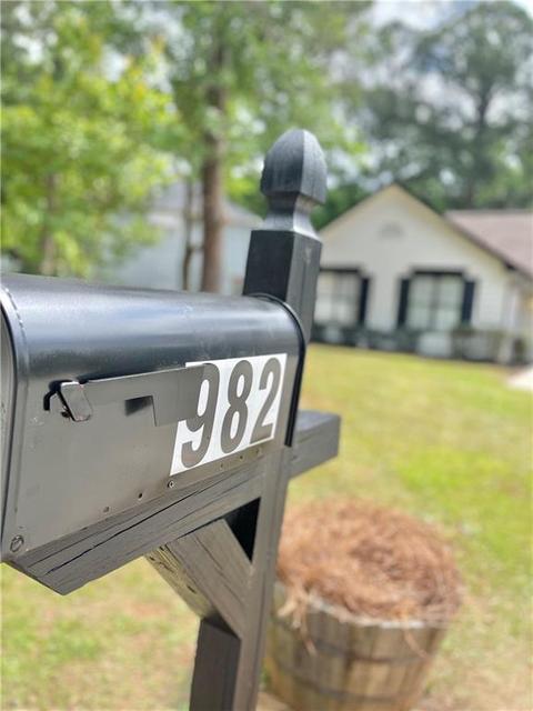 982 Forest Path, Stone Mountain, GA 30088 photo 2