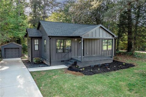 2107 Pinehurst Dr, East Point, GA 30344