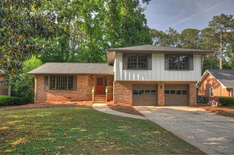 2165 Sandgate Cir SW, College Park, GA 30349