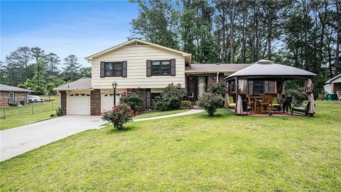 5800 Duchess Ct, Stone Mountain, GA 30087