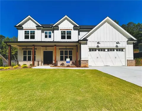 108 Scenic Falls Blvd, Hoschton, GA 30548