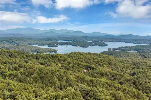 17 Lake View Road, Blue Ridge, GA 30513