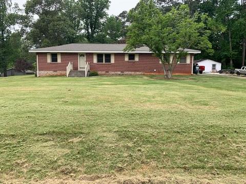 1561 Carlton Ave, Stone Mountain, GA 30087
