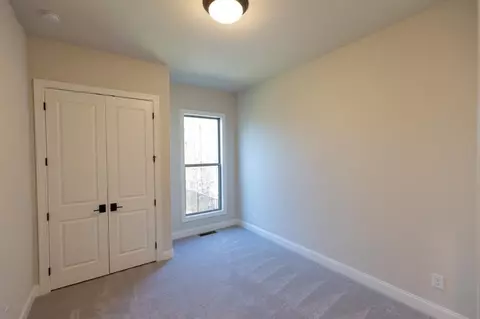 4576 Molder Dr, Buford, GA 30518 photo 11