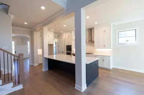 4576 Molder Dr, Buford, GA 30518 photo 8