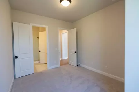 4576 Molder Dr, Buford, GA 30518 photo 12