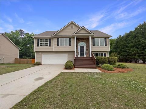 526 Hemlock Dr, Winder, GA 30680