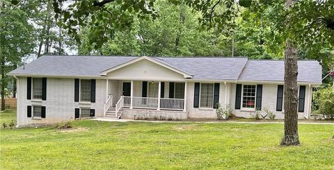 2856 Lanier Dr, Snellville, GA 30078