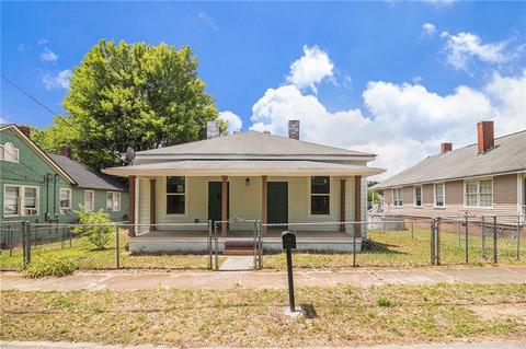 33 Ivy St, Porterdale, GA 30014