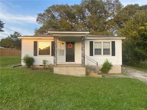 654 Fairview Rd, Ellenwood, GA 30294