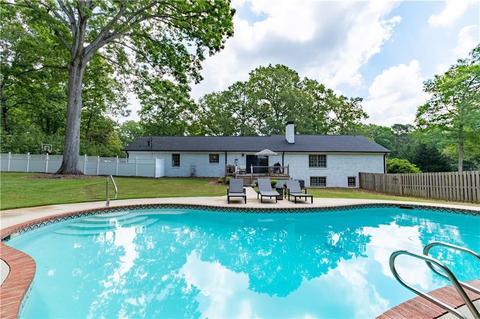335 Woodlawn Dr, Cedartown, GA 30125