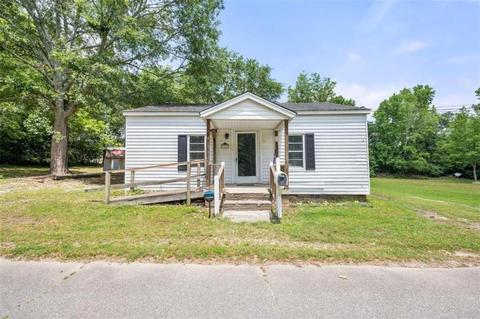 116 Carlton St, Royston, GA 30662