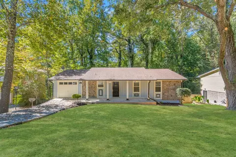 495 Rue Montaigne, Stone Mountain, GA 30083
