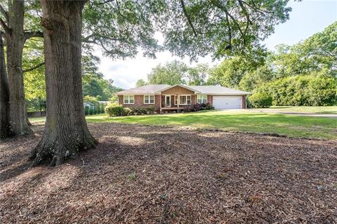 120 Hillside Dr, Monroe, GA 30655