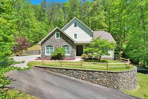 328 Dohiyi Valley Rd, Dahlonega, GA 30533