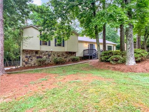 256 Chambre Ct SW, Lilburn, GA 30047