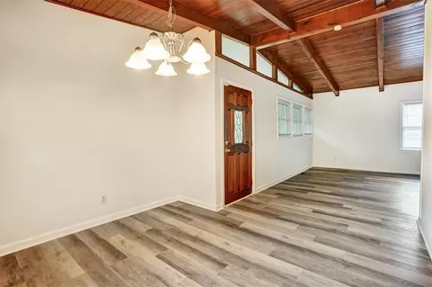 1189 Sheppard Pl, Stone Mountain, GA 30083