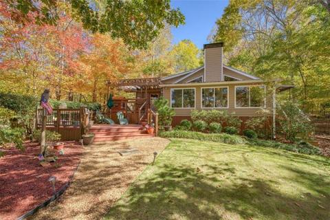 108 W Daylight Dr, Eatonton, GA 31024