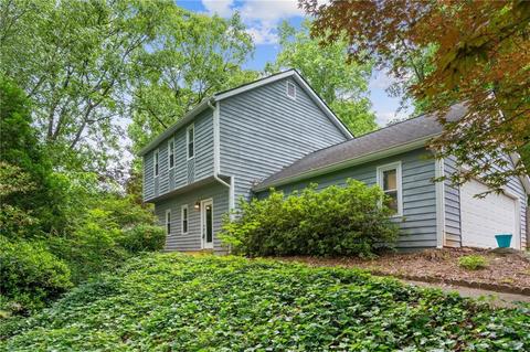 654 Horse Ferry Rd, Lawrenceville, GA 30044