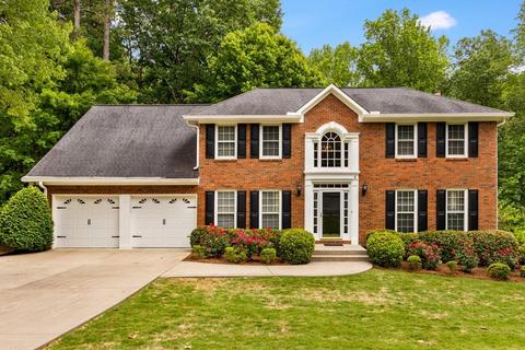 3799 Cliff Crest Dr SE, Smyrna, GA 30080