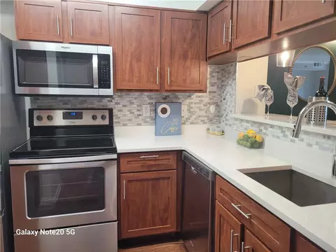 795 Hammond Dr #607, Sandy Springs, GA 30328