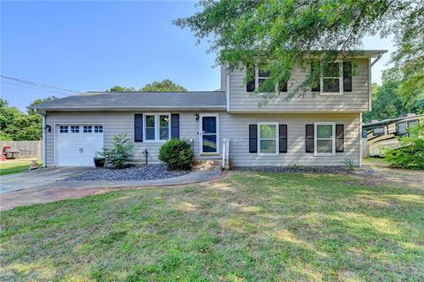 1811 Pharrs Rd, Snellville, GA 30078