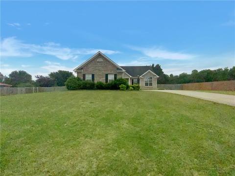 660 Morningside Dr N, Stockbridge, GA 30281
