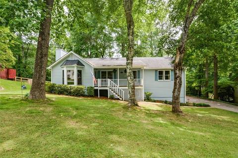 1032 W Mill Dr NW, Kennesaw, GA 30152