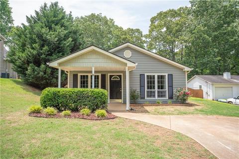 3626 Lakeview Dr, Gainesville, GA 30501