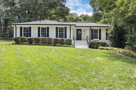 5003 Fox Forest Cir, Lilburn, GA 30047