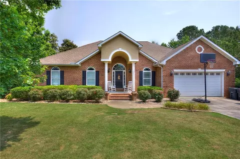 104 Quail Cir, Calhoun, GA 30701