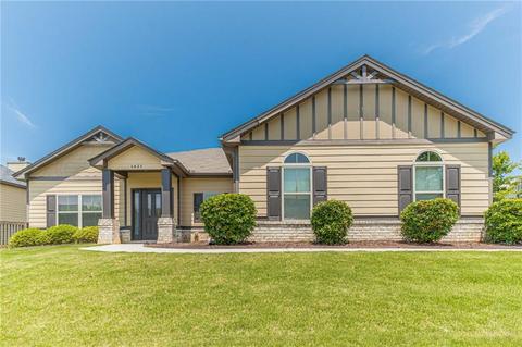 1421 Long Acre Dr, Loganville, GA 30052