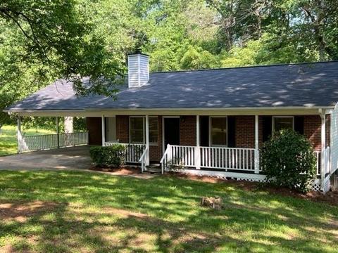 6009 Chattahoochee St, Lula, GA 30554