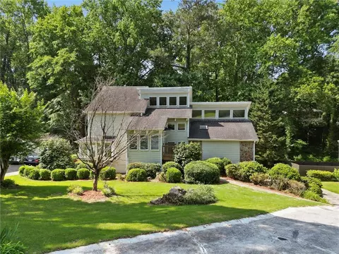2662 Shadow Bluff Dr NE, Marietta, GA 30062