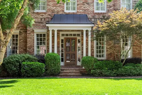 3015 Greendale Dr NW, Atlanta, GA 30327
