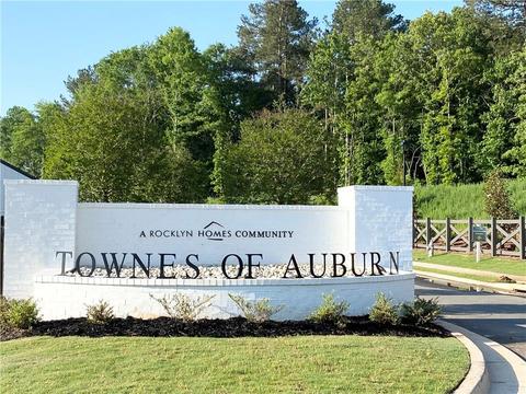 78 Auburn Woods Dr, Auburn, GA 30011