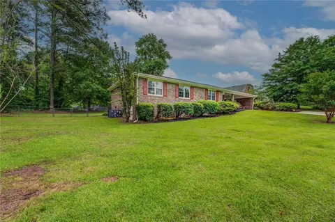 125 Greenwood Cir, Oxford, GA 30054