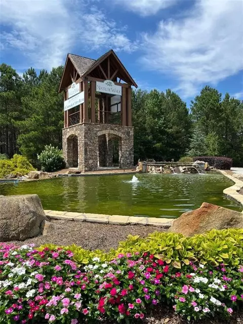 129 Hawthorne Ridge Cir, Dallas, GA 30132