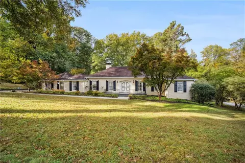 7520 Spalding Ln, Sandy Springs, GA 30350
