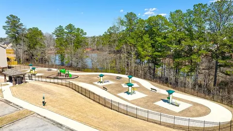 1663 E Brook Dr, Conyers, GA 30012 photo 4