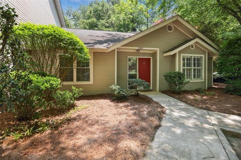 1082 Woodbridge Holw, Atlanta, GA 30306