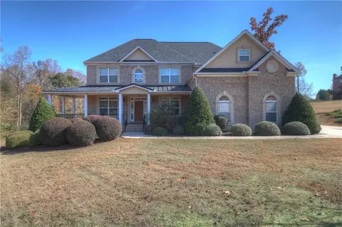 303 Thistlewood Run, Mcdonough, GA 30252