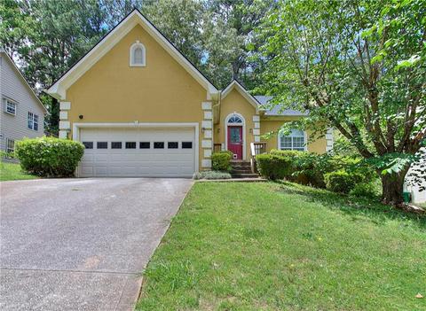 1611 Linksview Way, Stone Mountain, GA 30088