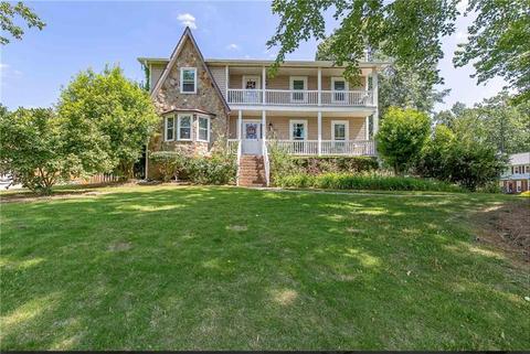 2895 Forest Highlands Dr, Marietta, GA 30062