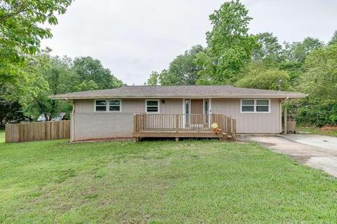 4021 Oakwood Rd, Oakwood, GA 30566