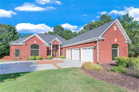 4821 Highland Cir, Gainesville, GA 30506