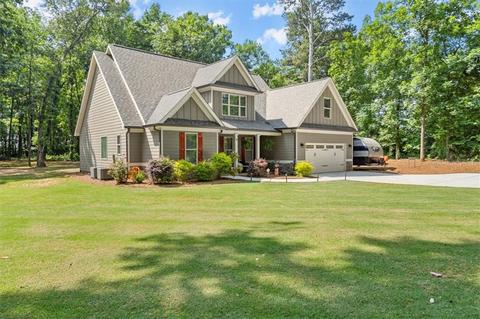 722 E Jefferson St, Hoschton, GA 30548